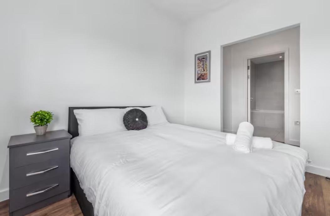 Airy 2Br Flat Delta London Dp332 Appartement Croydon Buitenkant foto