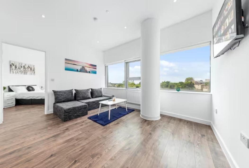 Airy 2Br Flat Delta London Dp332 Appartement Croydon Buitenkant foto