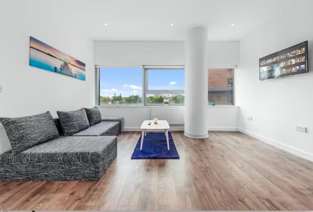 Airy 2Br Flat Delta London Dp332 Appartement Croydon Buitenkant foto