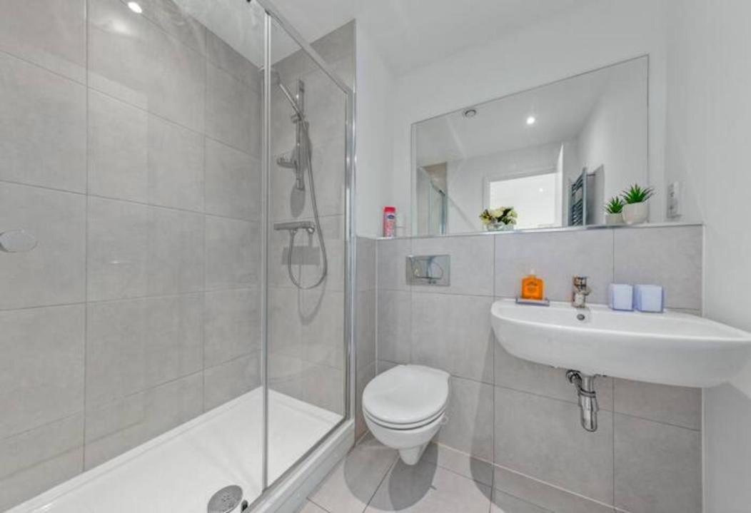 Airy 2Br Flat Delta London Dp332 Appartement Croydon Buitenkant foto